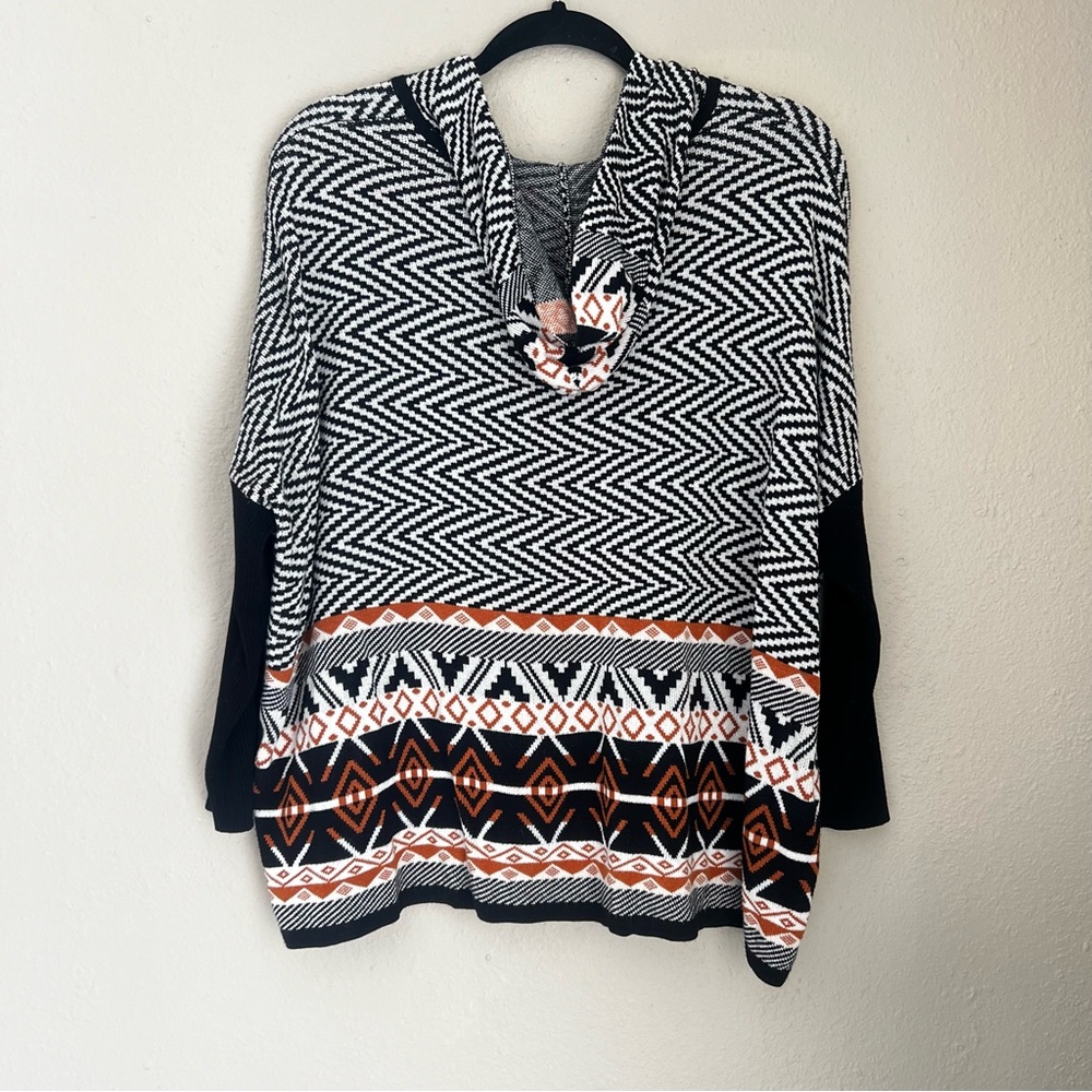 Chic Chevron Patterned Sweater - Picture 4 of 5